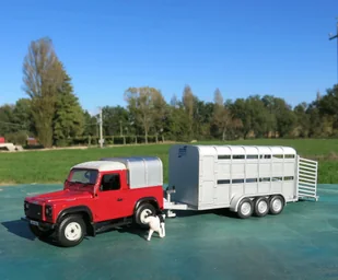 Tomy Britains Land Rover z przyczepą zestaw 43138 - Samochody i pojazdy dla dzieci - miniaturka - grafika 1