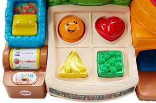 Fisher Price Ucz się i śmiej Straganik Malucha FBM31 - Zabawki interaktywne dla dzieci - miniaturka - grafika 5