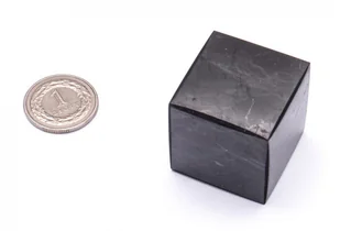 SzungitElite-pl Szungit - Kostka polerowana 5cm - Wróżbiarstwo i radiestezja - miniaturka - grafika 1